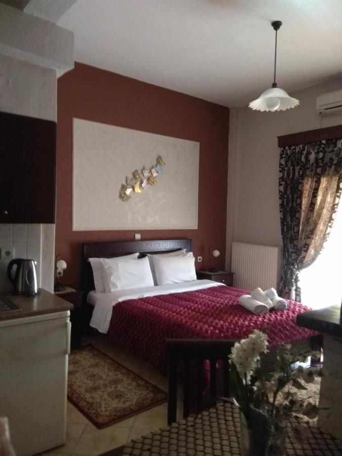 Apartamento Xenonas Arxontiko Káto Loutrákion Exterior foto