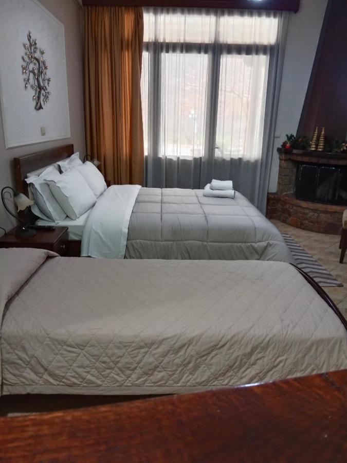 Apartamento Xenonas Arxontiko Káto Loutrákion Exterior foto