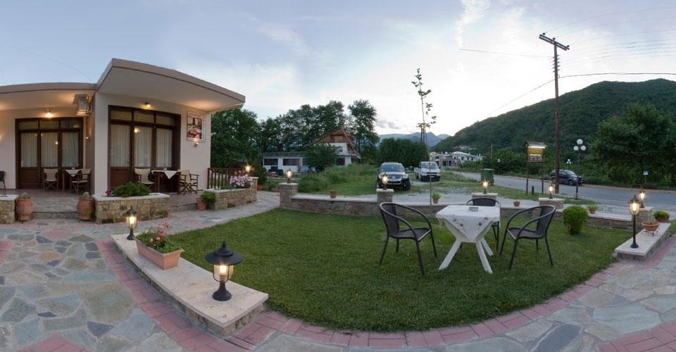 Apartamento Xenonas Arxontiko Káto Loutrákion Habitación foto