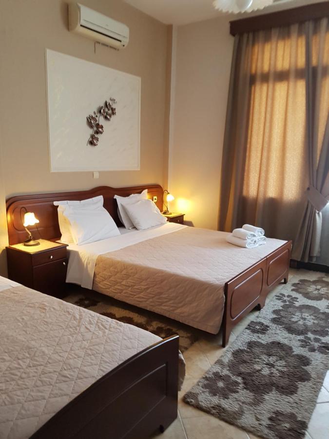 Apartamento Xenonas Arxontiko Káto Loutrákion Habitación foto